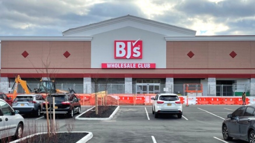 Bj S Wholesale Club Opens New Long Island City Store Sunnyside Post