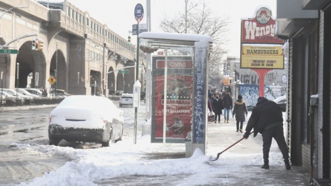 Jan 7 snow (Photo by Michael Dorgan, Queens Post)