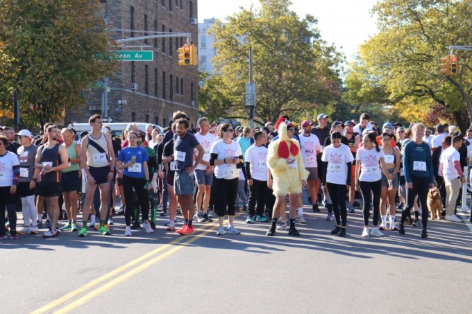 Sunnyside Mile 2022 (Photo: Michael Dorgan, Queens Post)