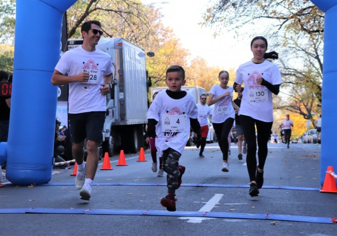 Sunnyside Mile 2022 (Photo: Michael Dorgan, Queens Post)