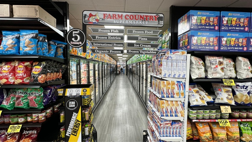 Farm Country Supermarket (Photo Michael Dorgan, Queens Post) (2)