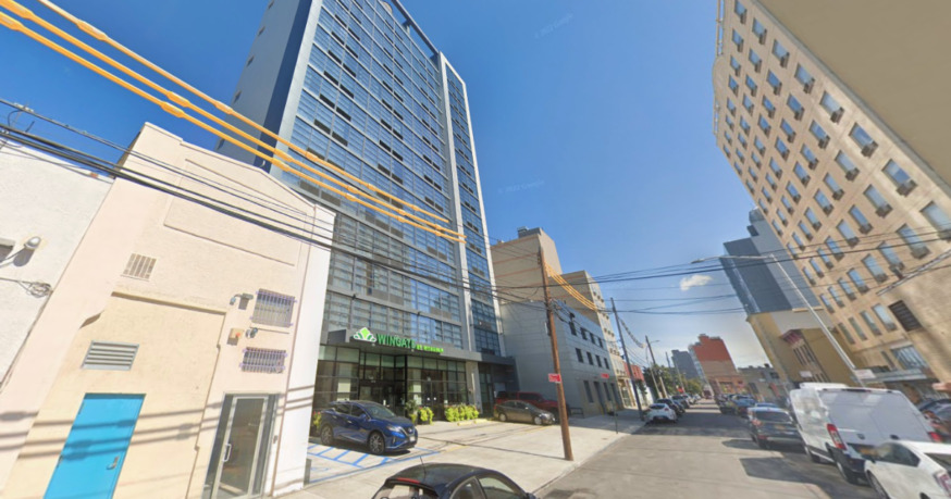 Wingate by Wyndham, a three-star hotel located at 38-70 12th St., will soon serve as a location to house asylum seekers (Photo: Google Maps)