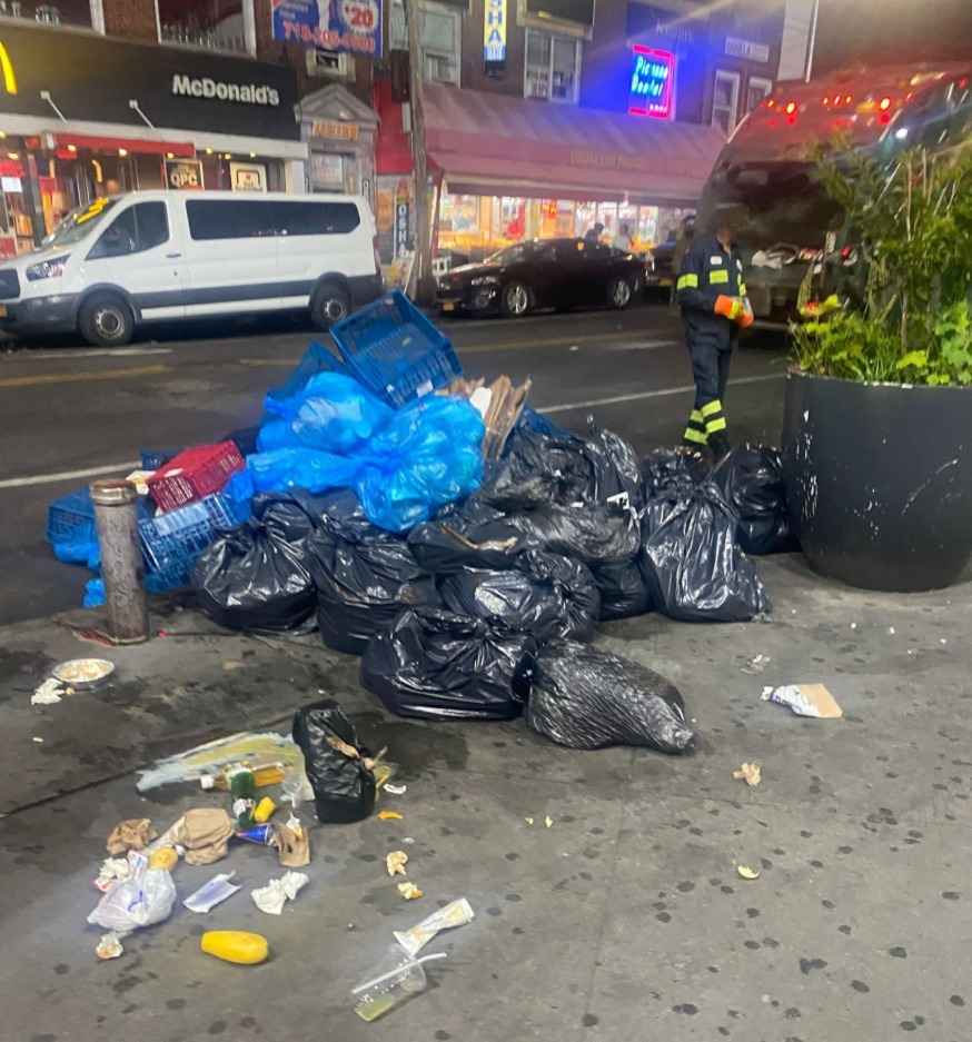 vendors in Corona trash (Photo provided)