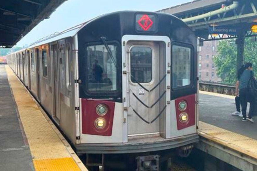 7 Train (Photo by Michael Dorgan)