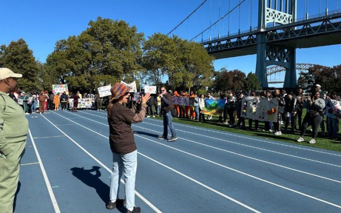 Crowds gather for Services for the UnderServed's Developmental Disabilities Championships and Family Fun Day in Astoria Park on Thursday. Photo: S:US