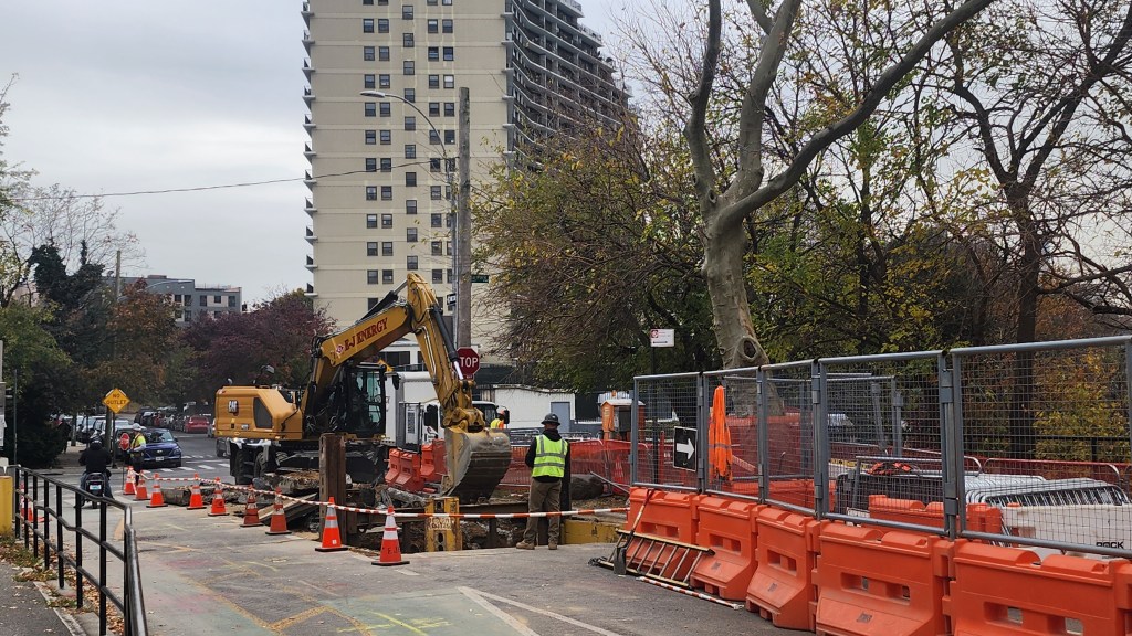 Construction work underway along Shore Boulevard. Photo: Shane O'Brien