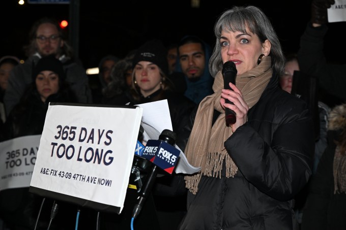 Melissa Orlando speaks at Friday's commemoration. Photo: Ramy Mahmoud. 