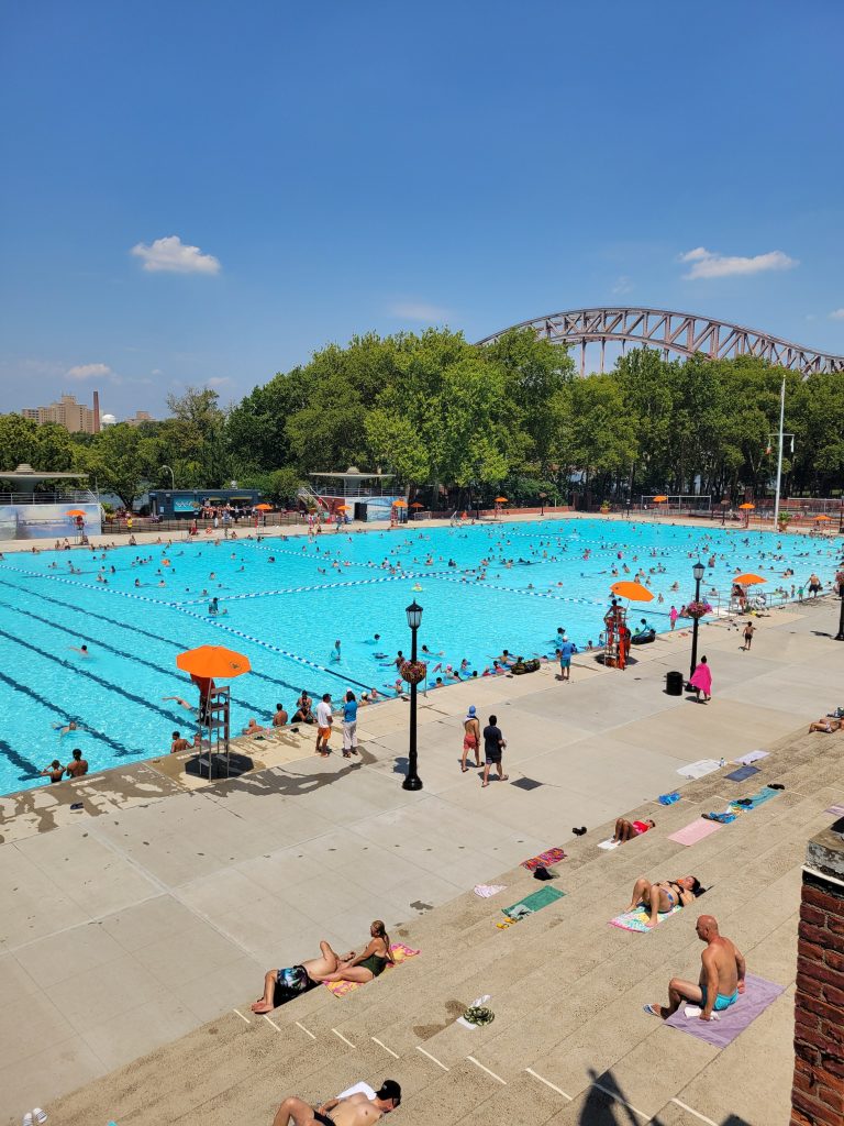 Astoria Pool