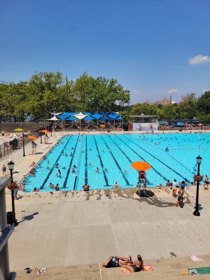 Astoria Pool